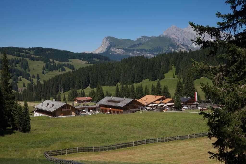 Dolomites Living Hotel Tirler Alpe Di Siusi Esterno foto